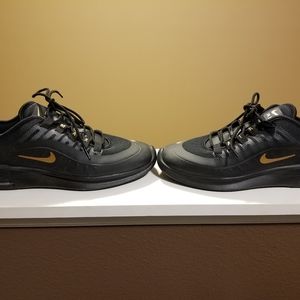 Nike Air Max Axis Womens Running Shoe